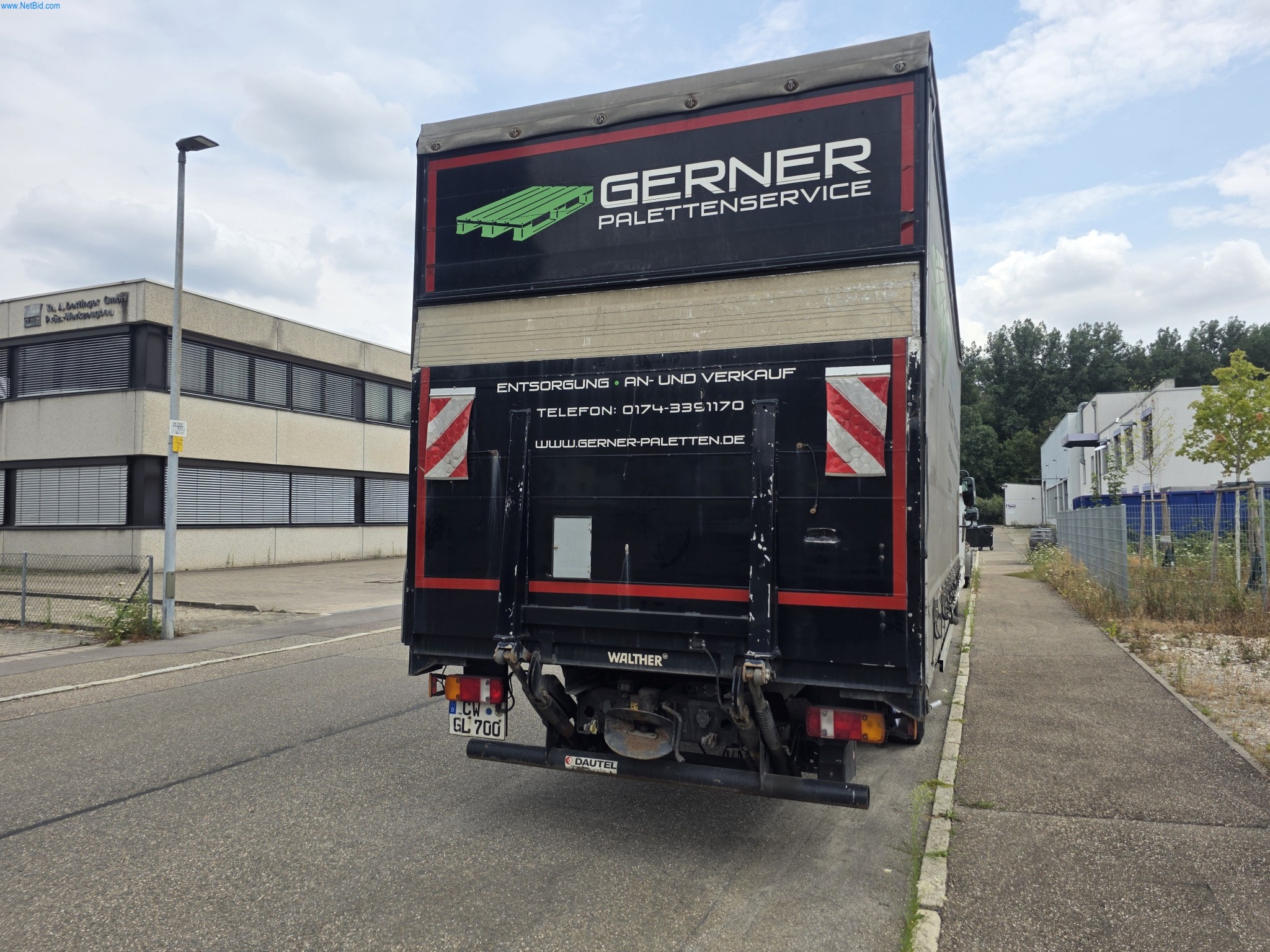 Trucks, Mobile Crushers, Loading Excavators, Mini Excavators-2