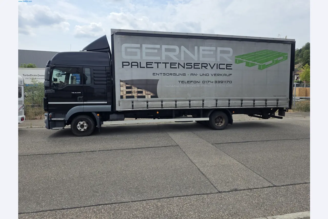 Trucks, Mobile Crushers, Loading Excavators, Mini Excavators-5