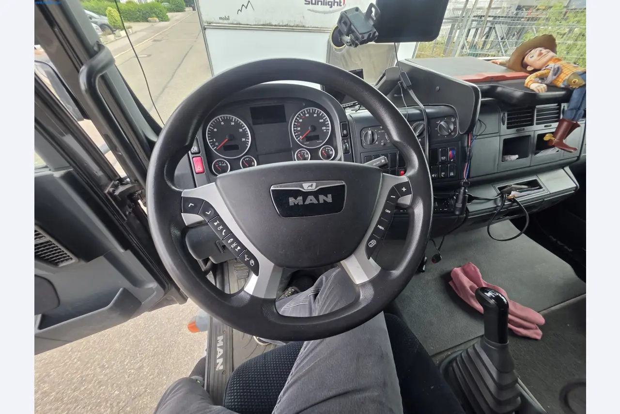 Trucks, Mobile Crushers, Loading Excavators, Mini Excavators-8