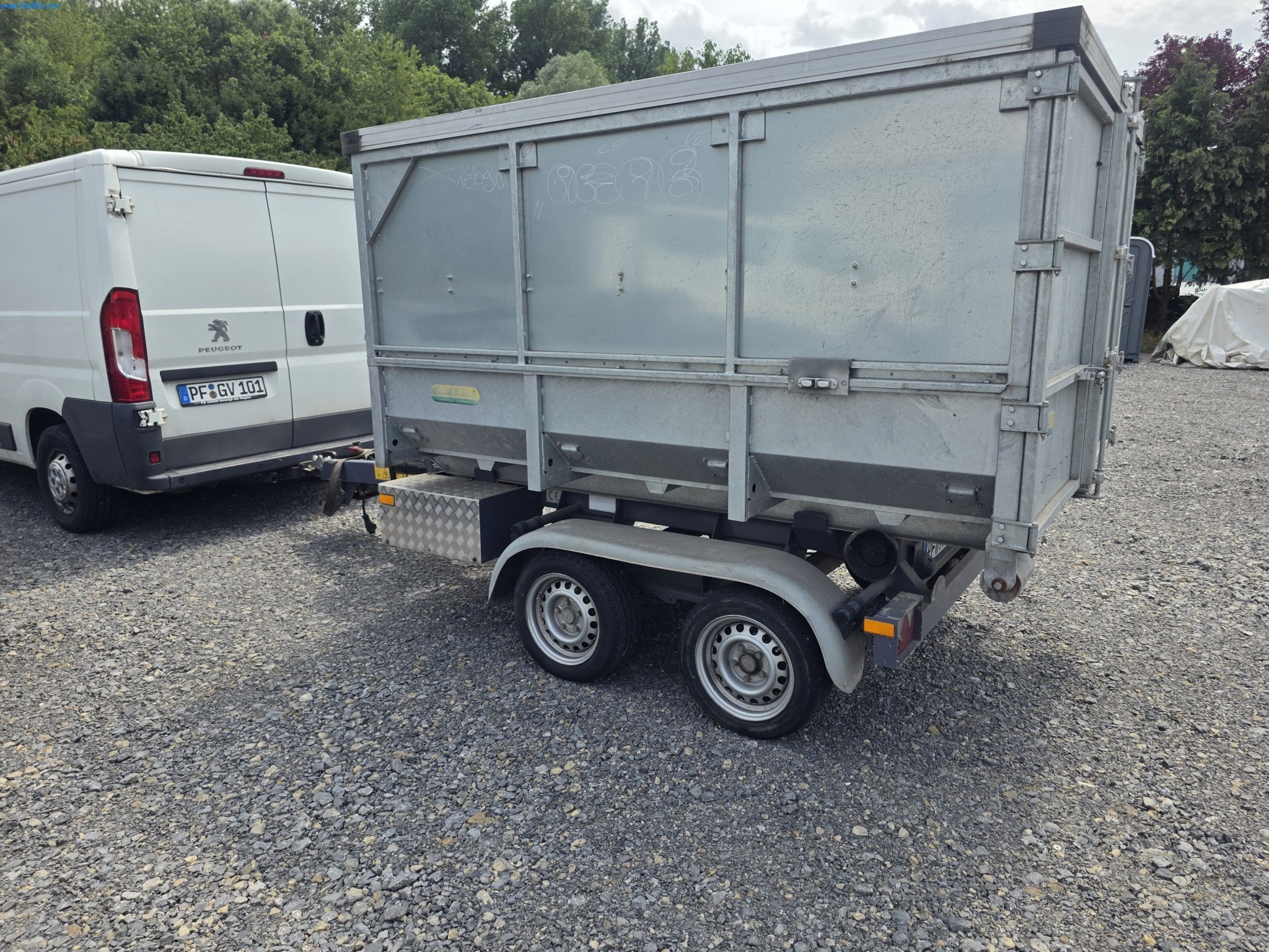 Trucks, Mobile Crushers, Loading Excavators, Mini Excavators-2