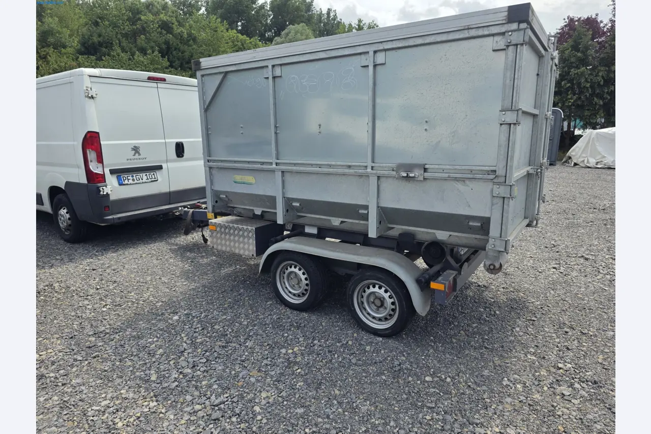 Trucks, Mobile Crushers, Loading Excavators, Mini Excavators-2