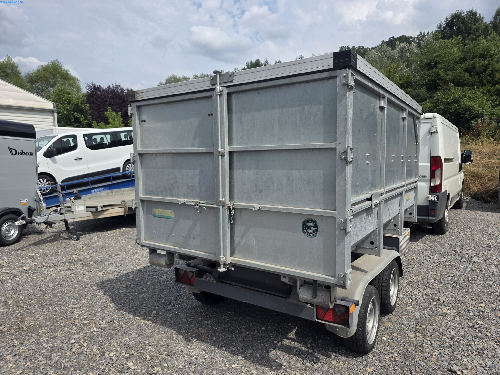 Trucks, Mobile Crushers, Loading Excavators, Mini Excavators-1