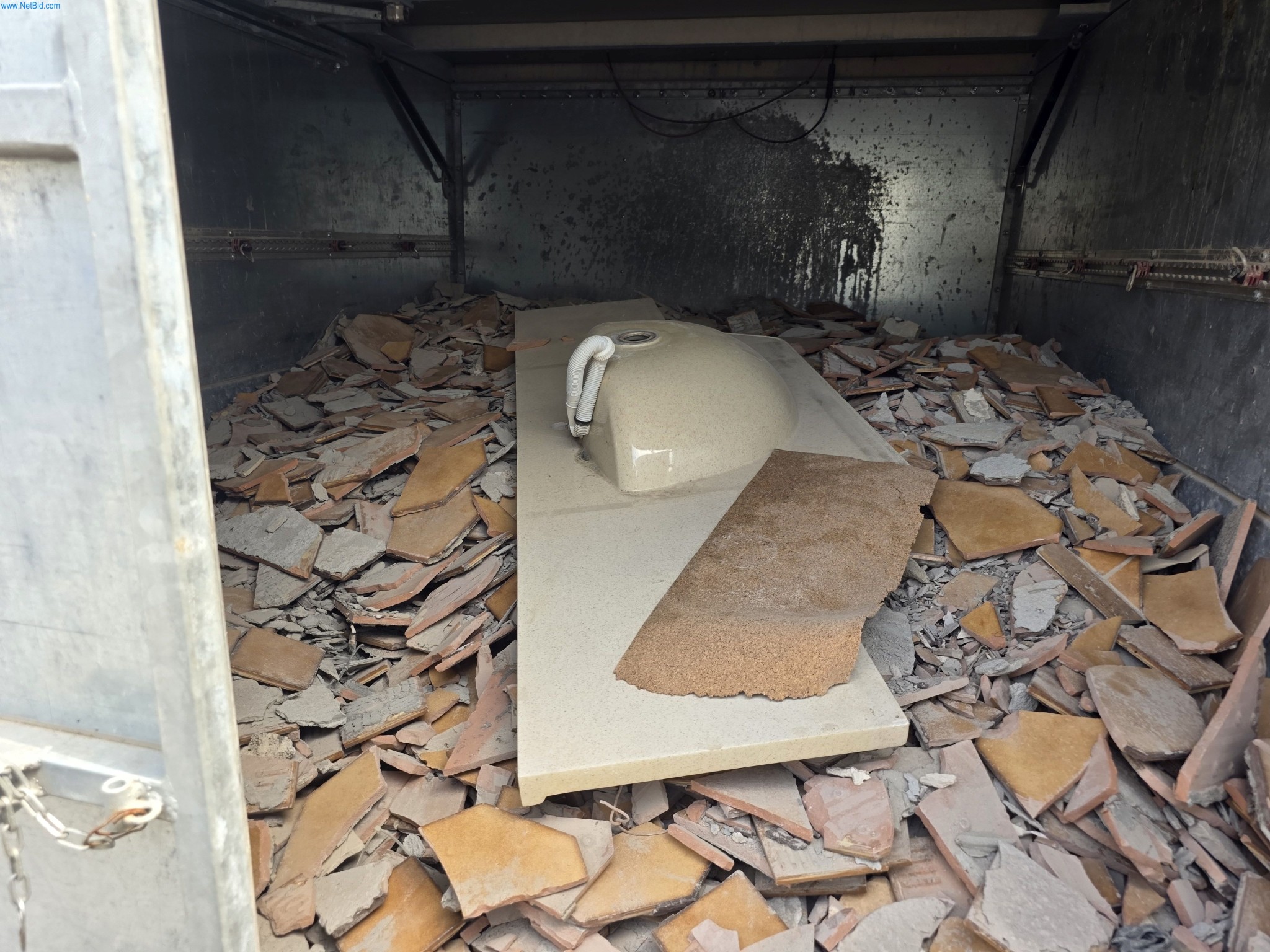 Trucks, Mobile Crushers, Loading Excavators, Mini Excavators-2