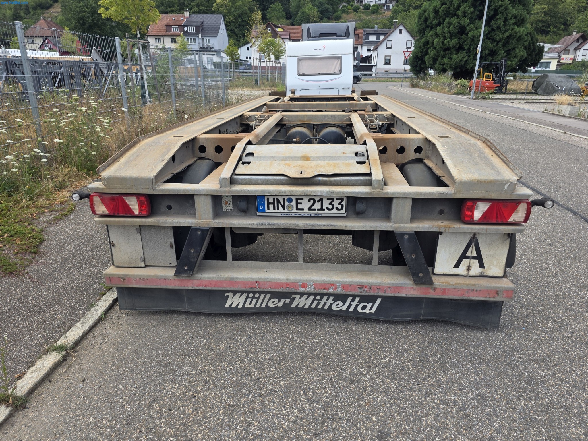Trucks, Mobile Crushers, Loading Excavators, Mini Excavators-10