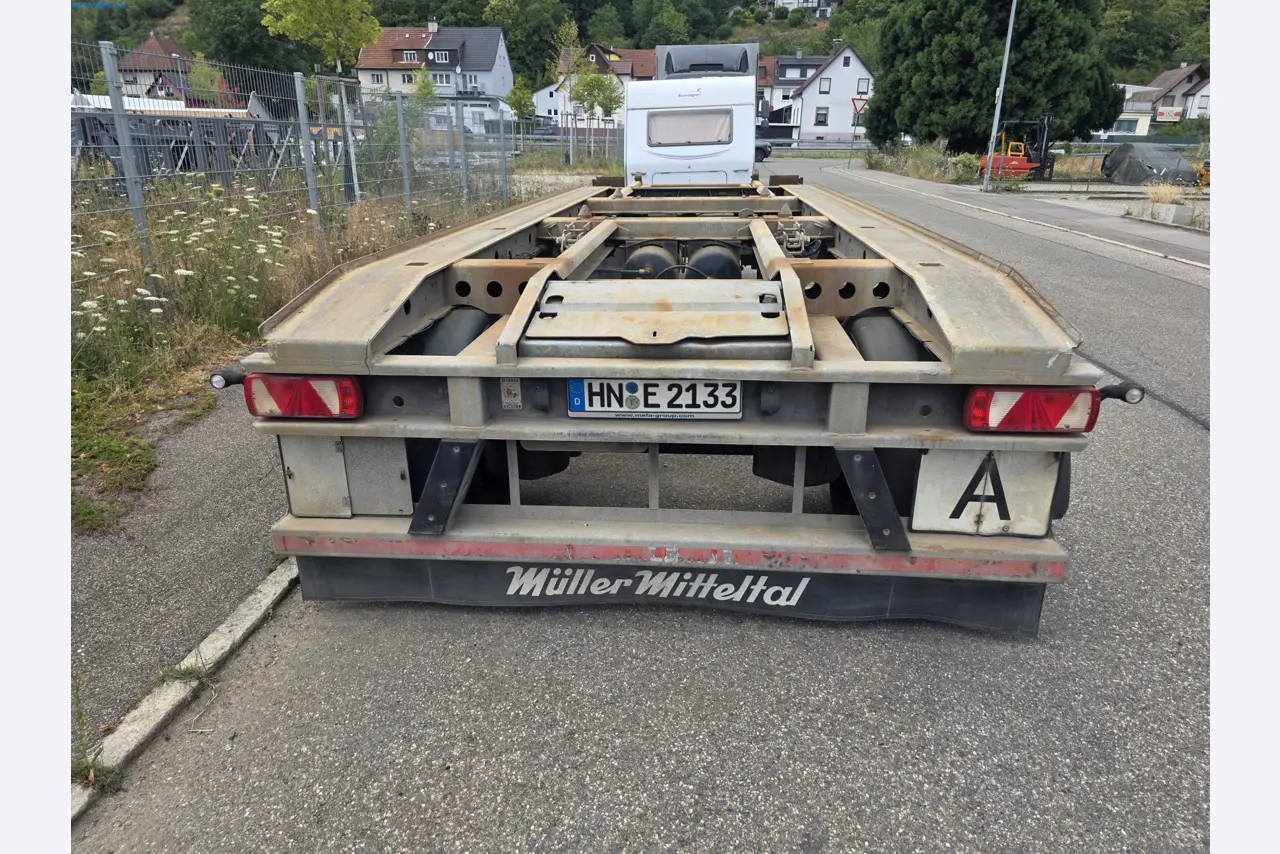 Trucks, Mobile Crushers, Loading Excavators, Mini Excavators-10