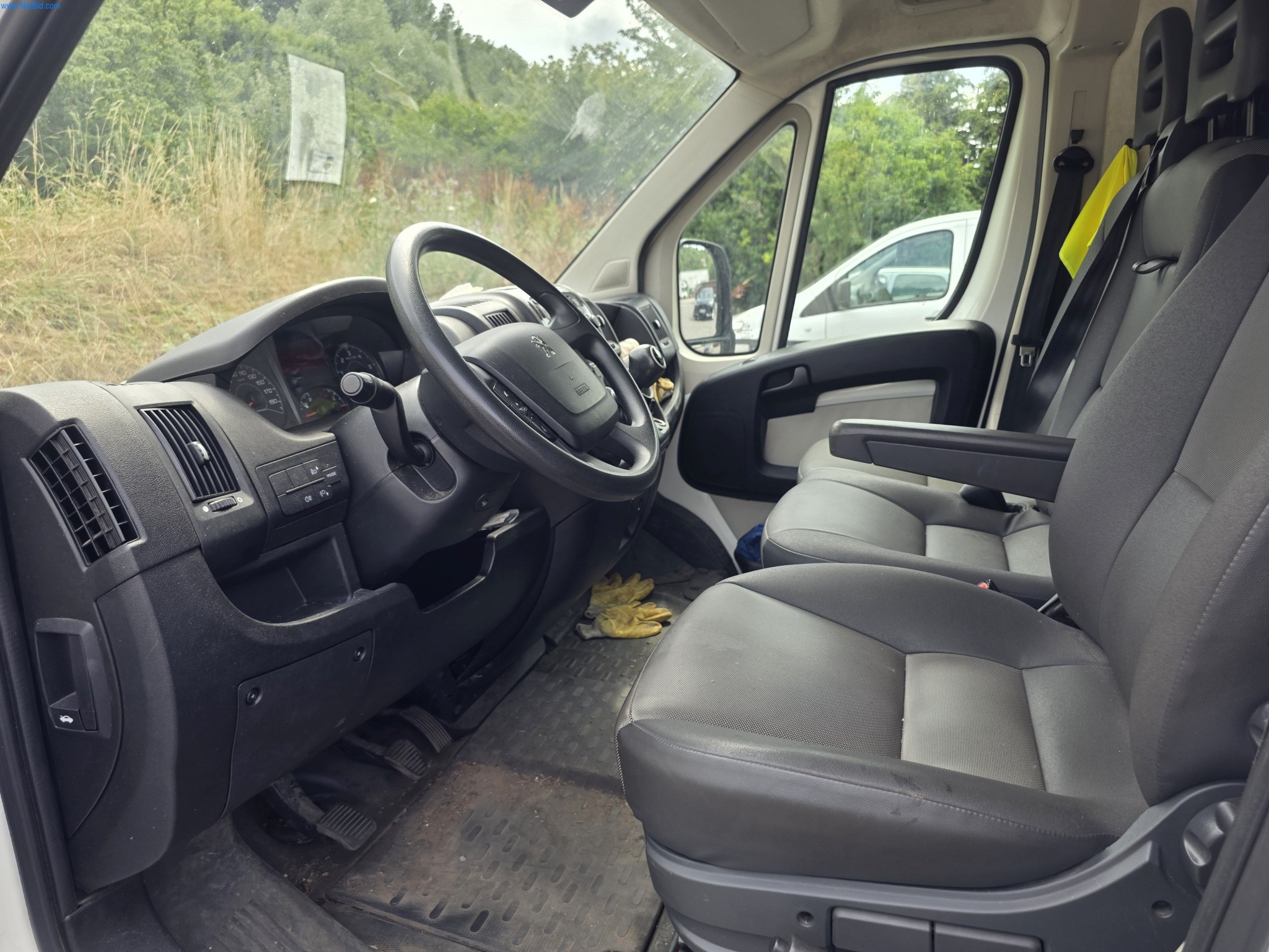 Trucks, Mobile Crushers, Loading Excavators, Mini Excavators-15