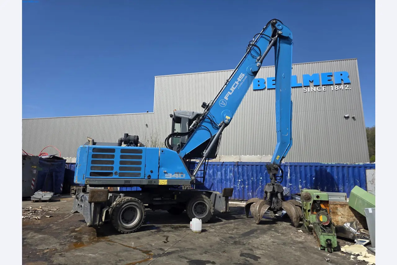 Trucks, Mobile Crushers, Loading Excavators, Mini Excavators-12