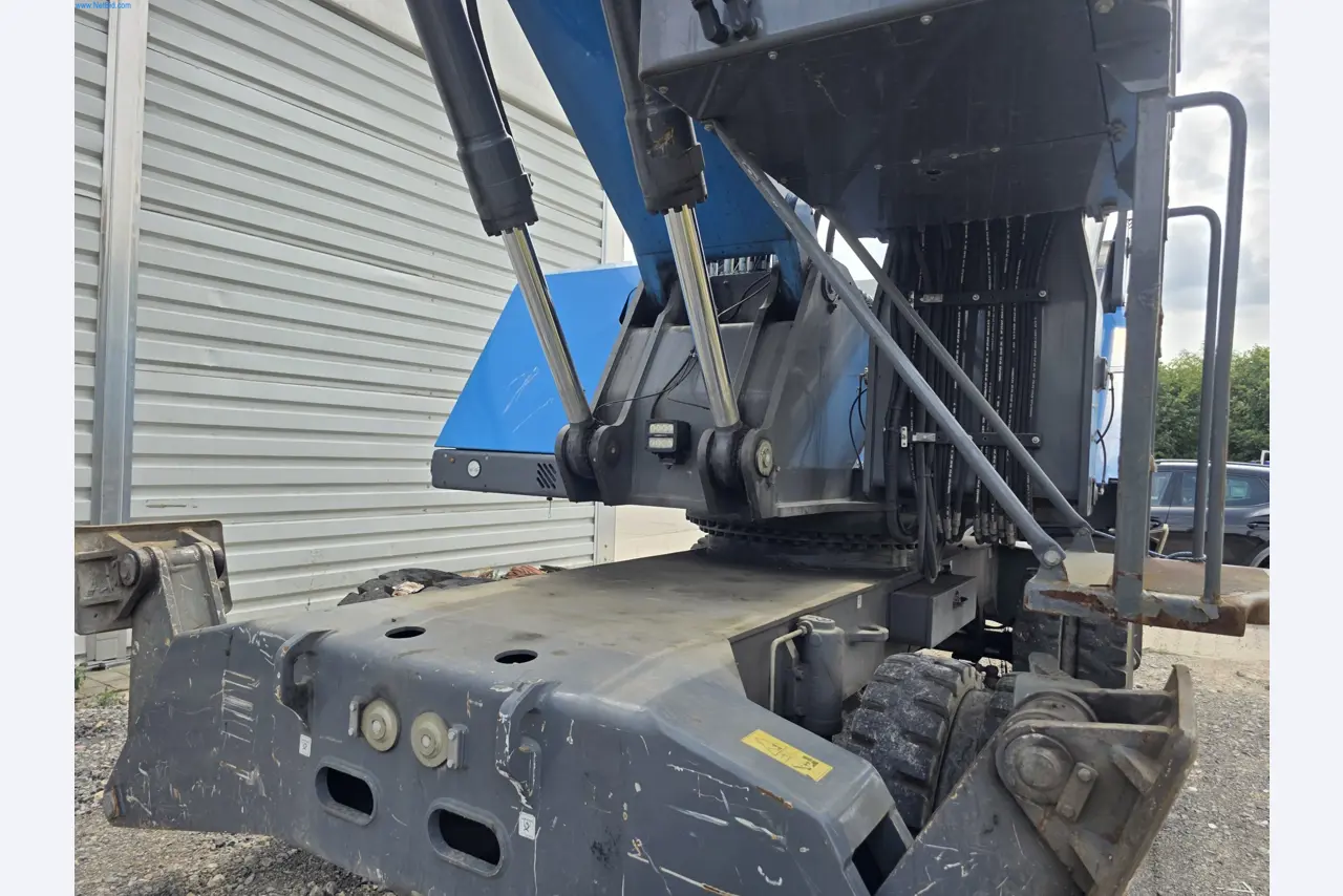 Trucks, Mobile Crushers, Loading Excavators, Mini Excavators-14