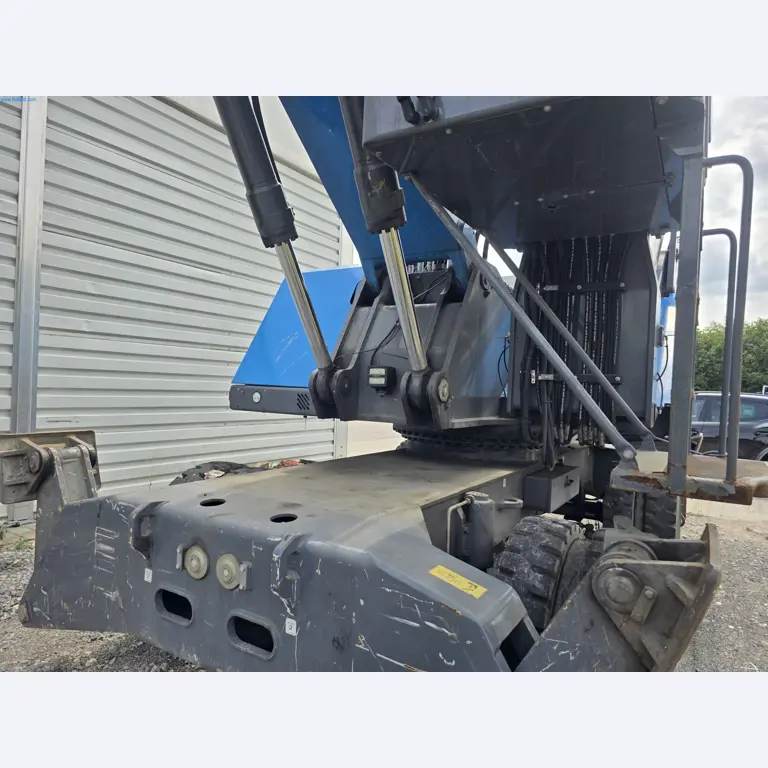 Trucks, Mobile Crushers, Loading Excavators, Mini Excavators-14