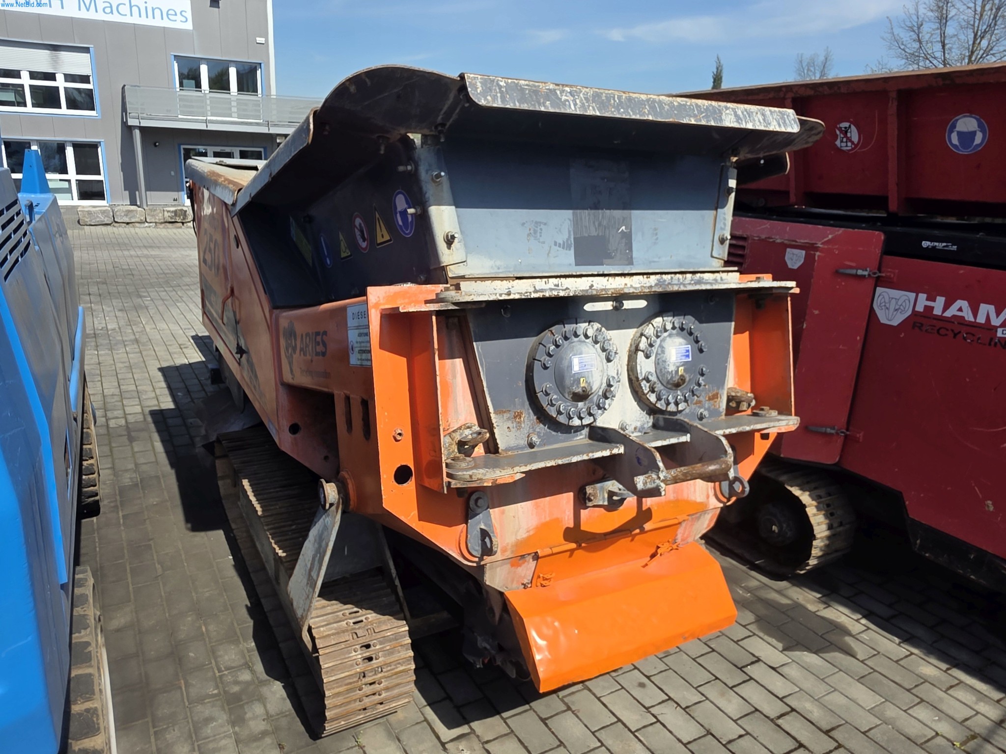 Trucks, Mobile Crushers, Loading Excavators, Mini Excavators-14