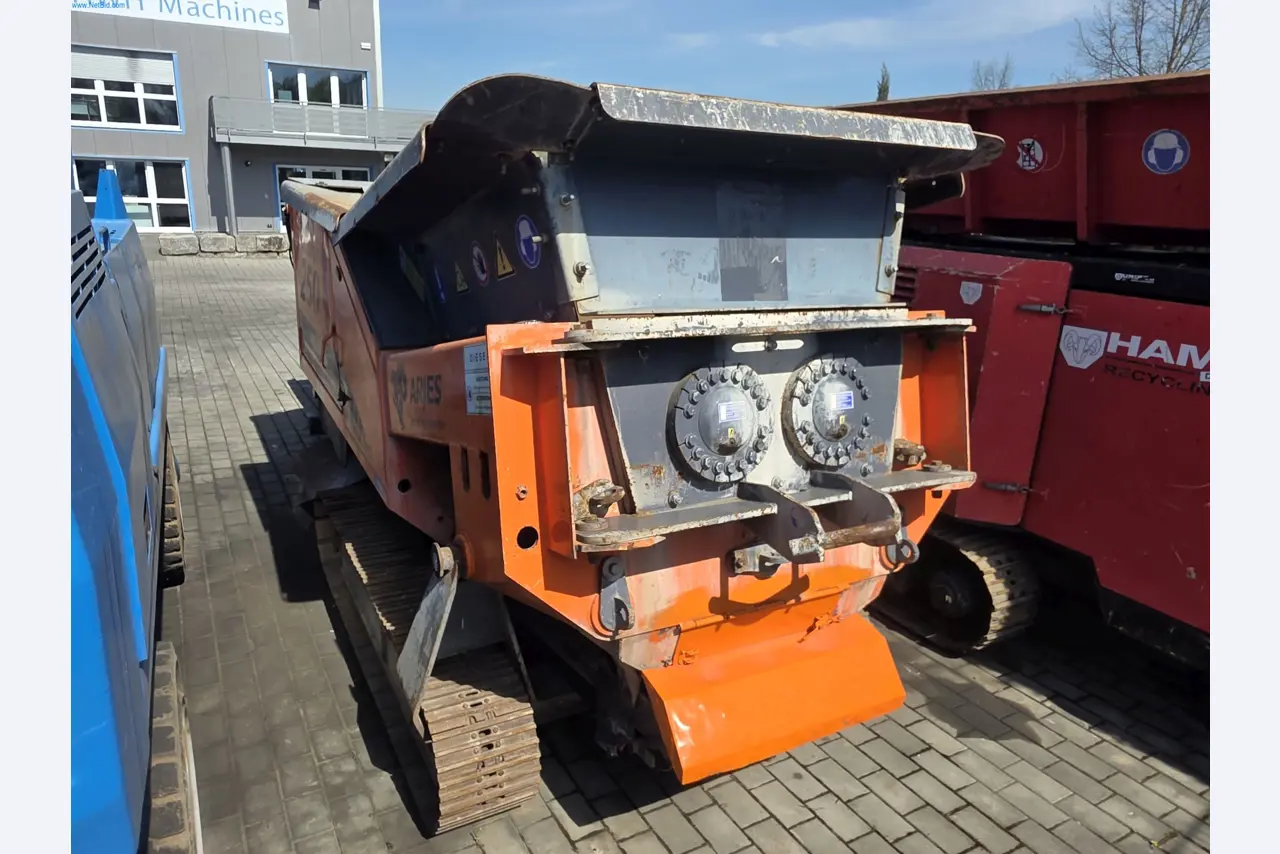 Trucks, Mobile Crushers, Loading Excavators, Mini Excavators-14