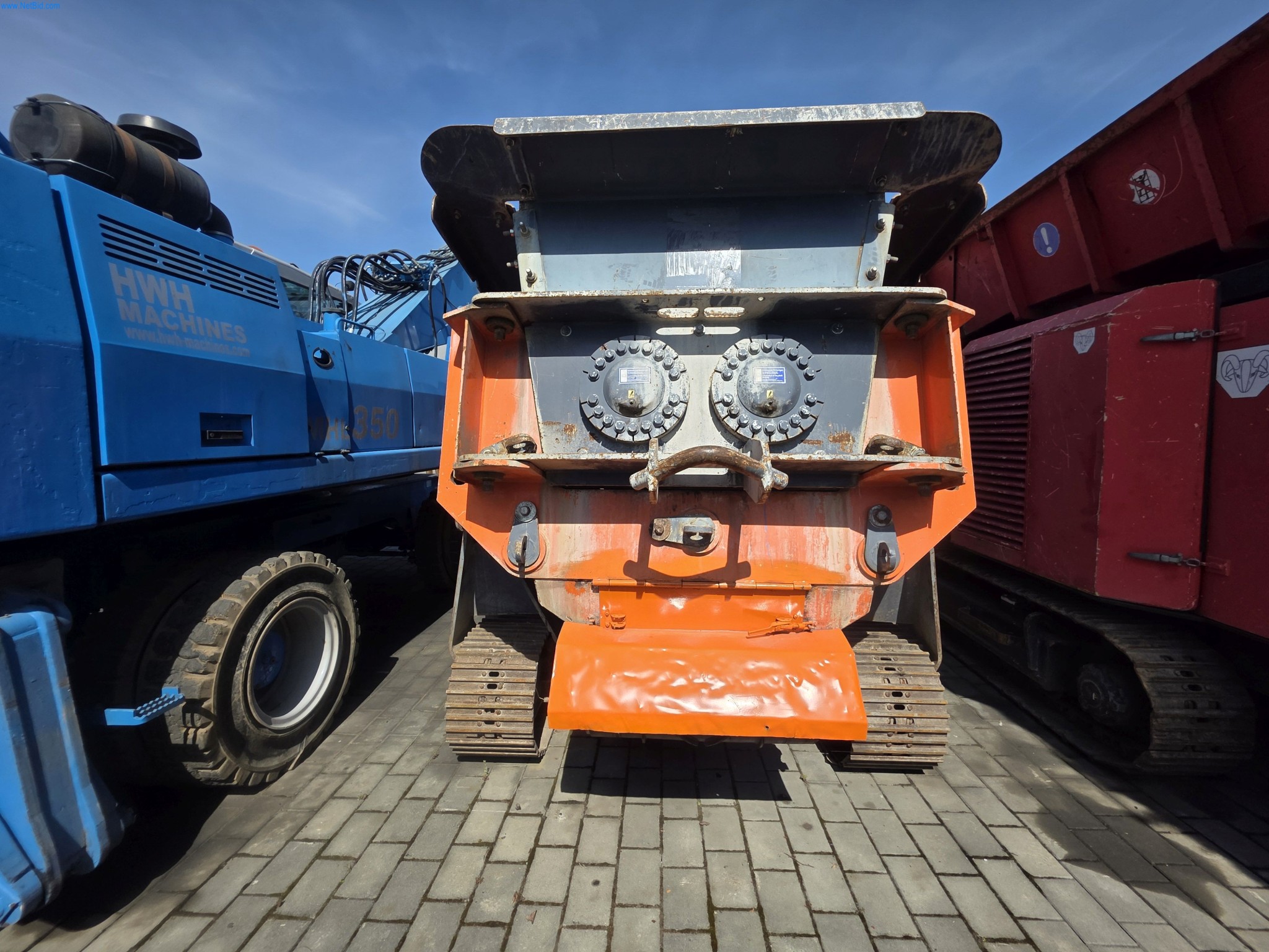 Trucks, Mobile Crushers, Loading Excavators, Mini Excavators-20