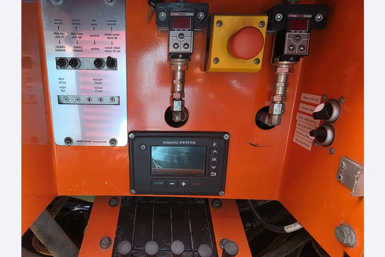 Trucks, Mobile Crushers, Loading Excavators, Mini Excavators-24