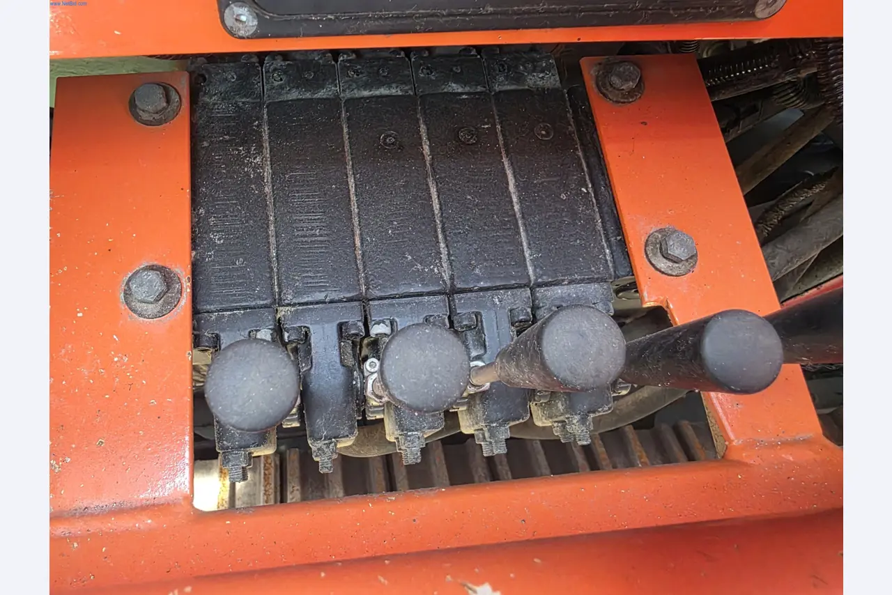Trucks, Mobile Crushers, Loading Excavators, Mini Excavators-25
