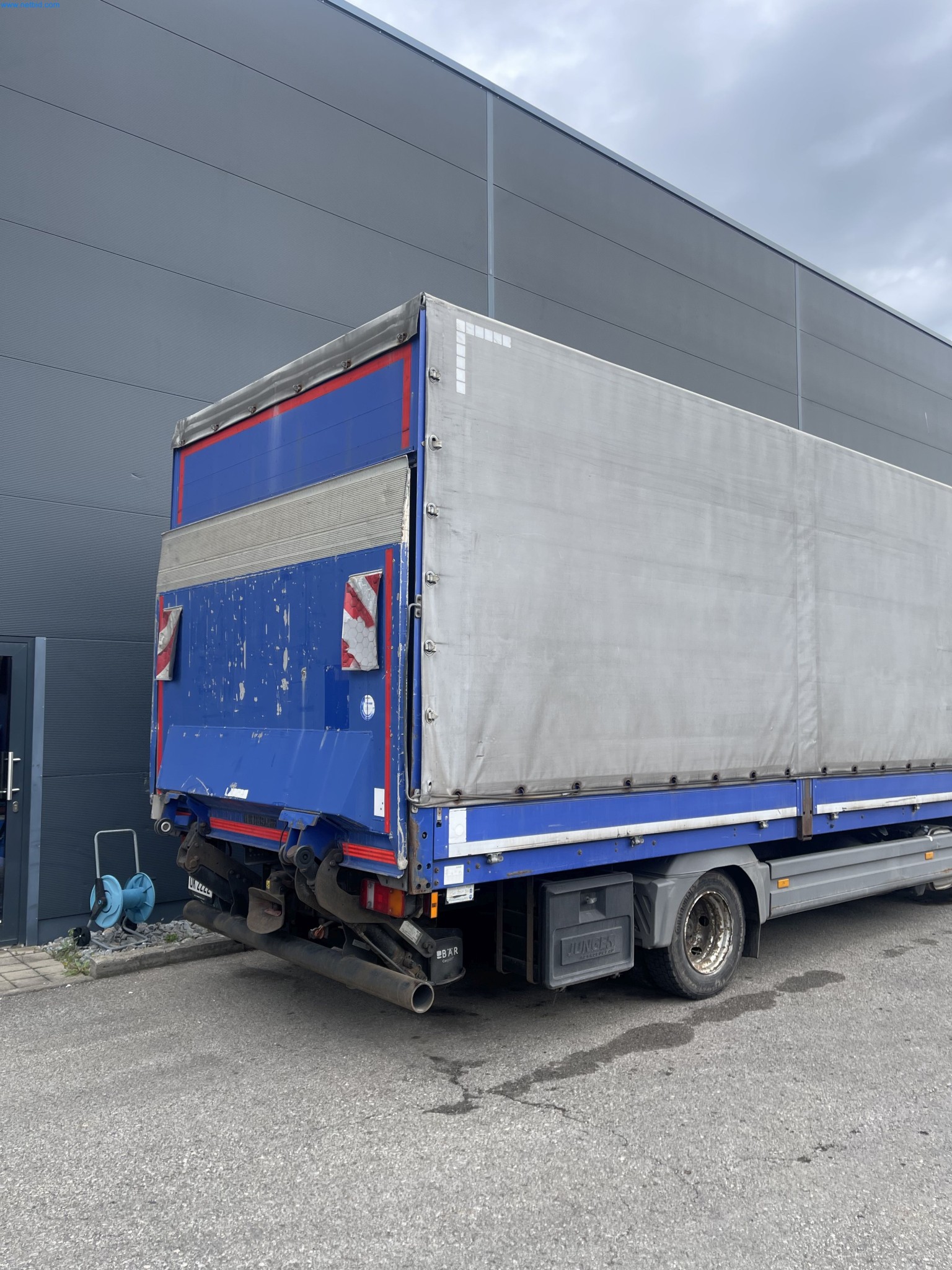 Truck Mercedes – Benz 818L – foto 3 – kavel bij NetBid, Schramberg