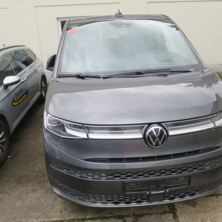 voiture particulière VW T7 Multivan Life E-Hybrid