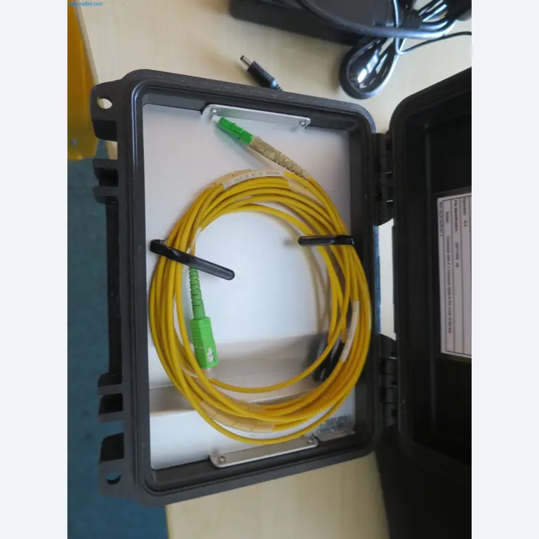 Machines et matériel d'une entreprise de construction spécialisée dans la fibre optique-2