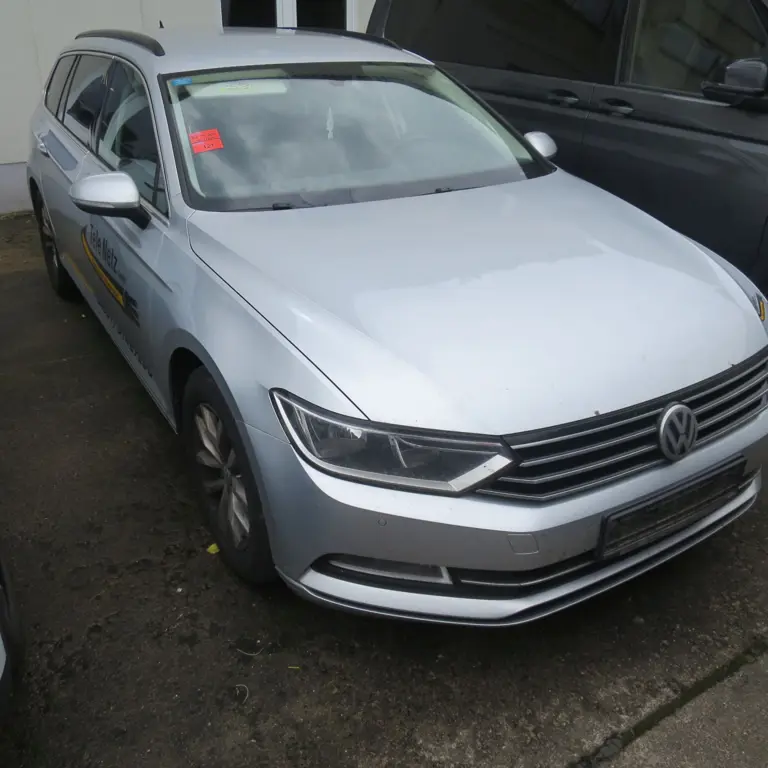 voiture particulière VW Passat Kombi