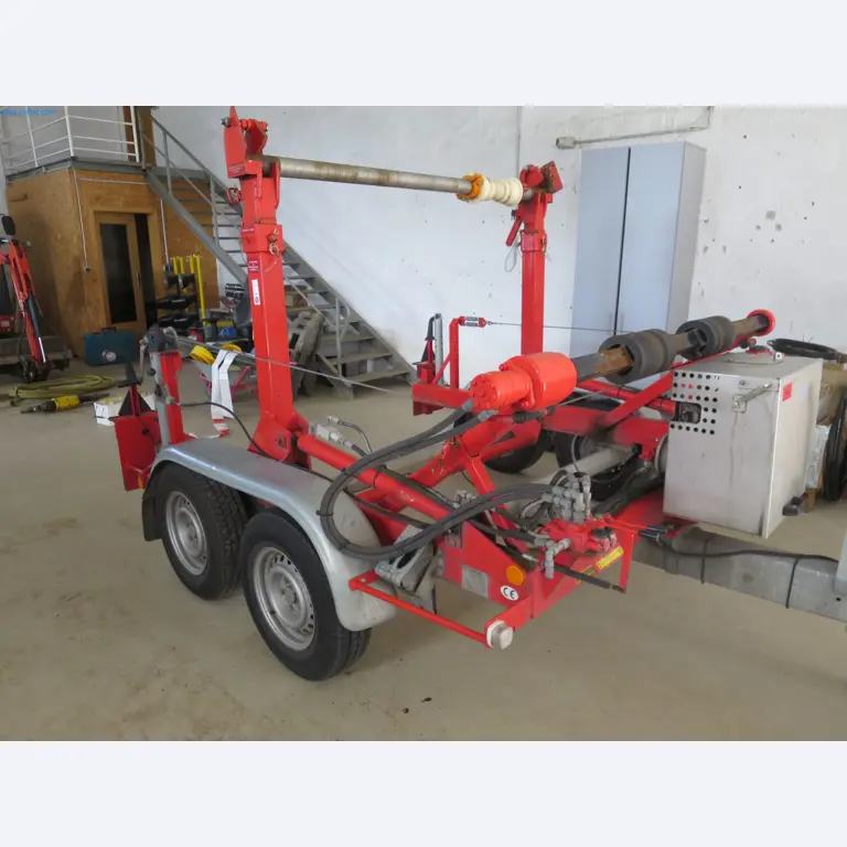 Machines et matériel d'une entreprise de construction spécialisée dans la fibre optique-3