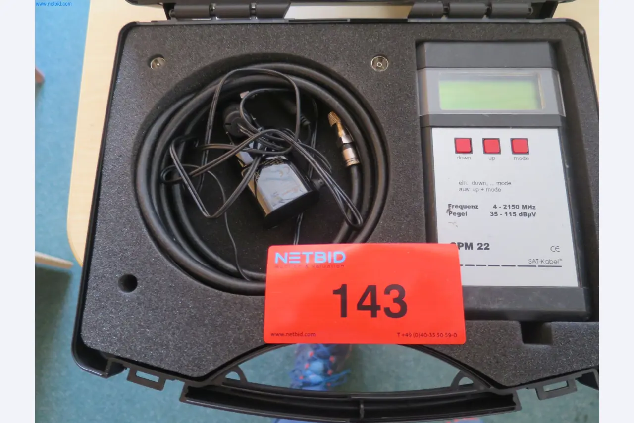 Machines et matériel d'une entreprise de construction spécialisée dans la fibre optique-1