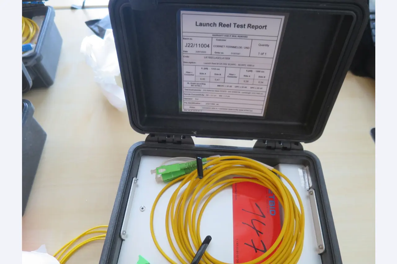 Machines et matériel d'une entreprise de construction spécialisée dans la fibre optique-3