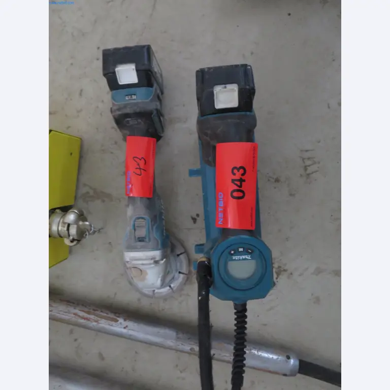 Machines et matériel d'une entreprise de construction spécialisée dans la fibre optique-1