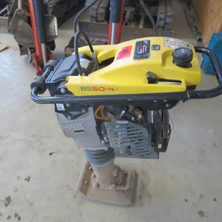 Stampfer do příkopů Wacker Neuson BS50-4AS