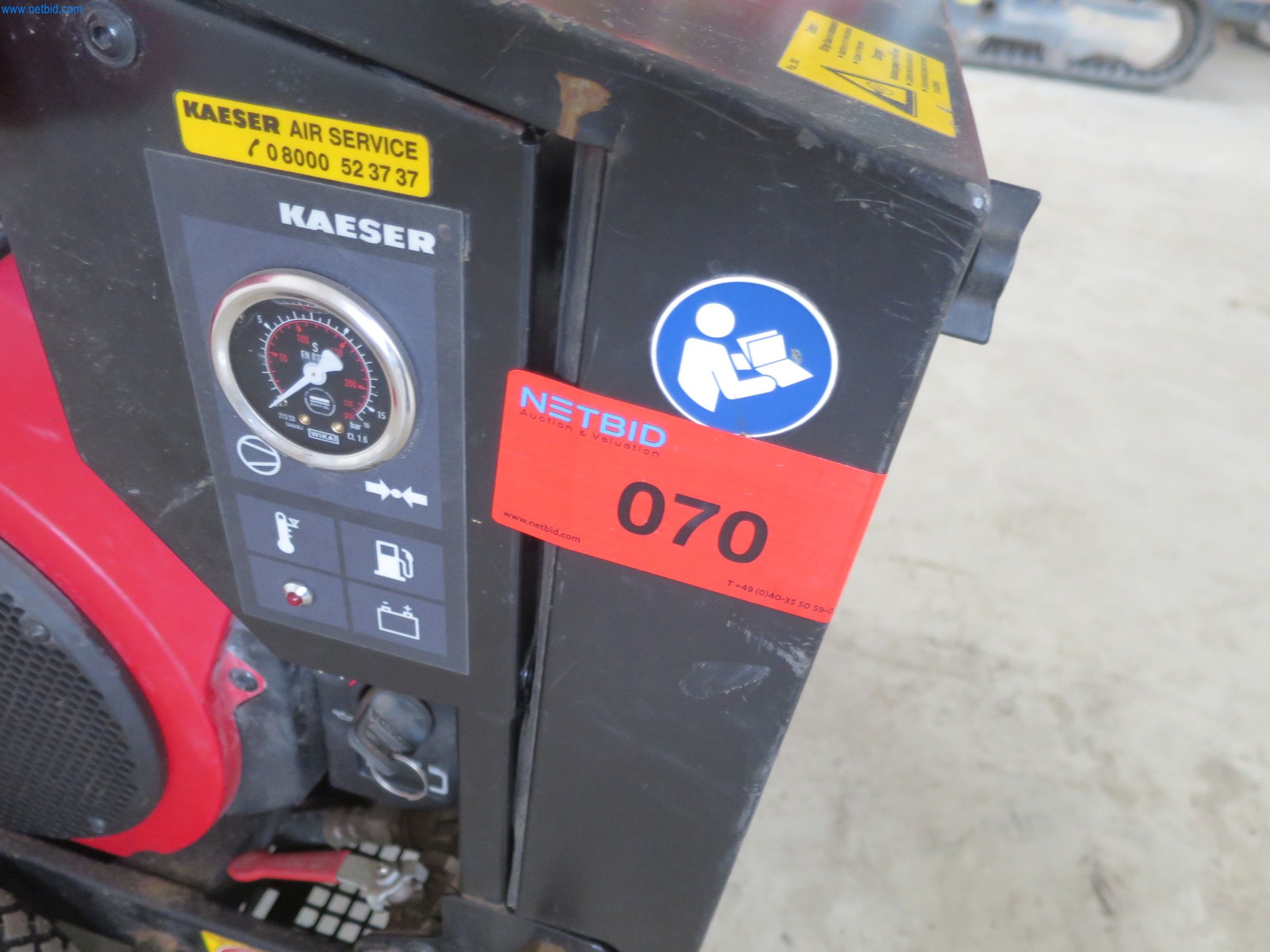 Machines et matériel d'une entreprise de construction spécialisée dans la fibre optique-5