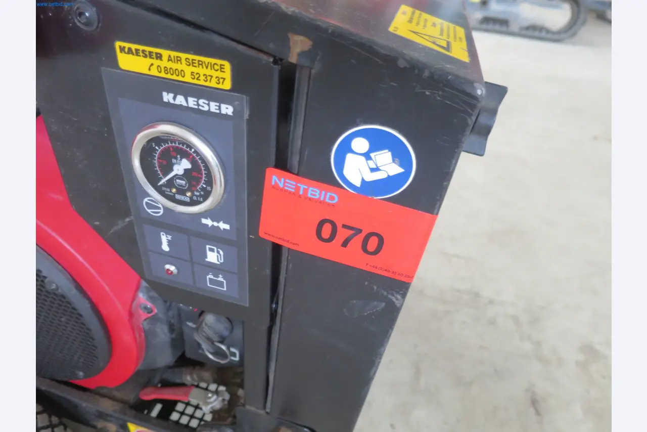 Machines et matériel d'une entreprise de construction spécialisée dans la fibre optique-5