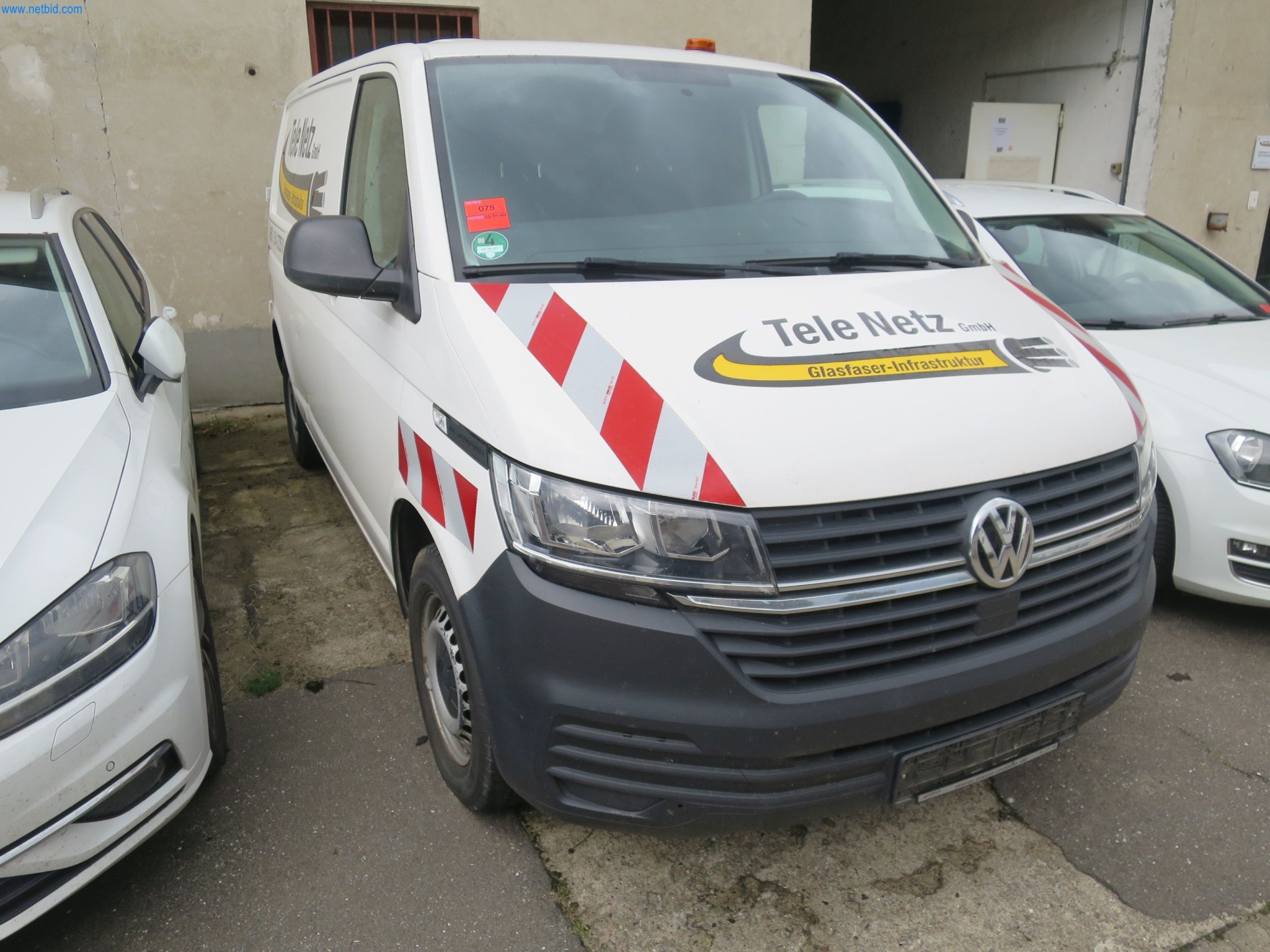 Machines et matériel d'une entreprise de construction spécialisée dans la fibre optique-2