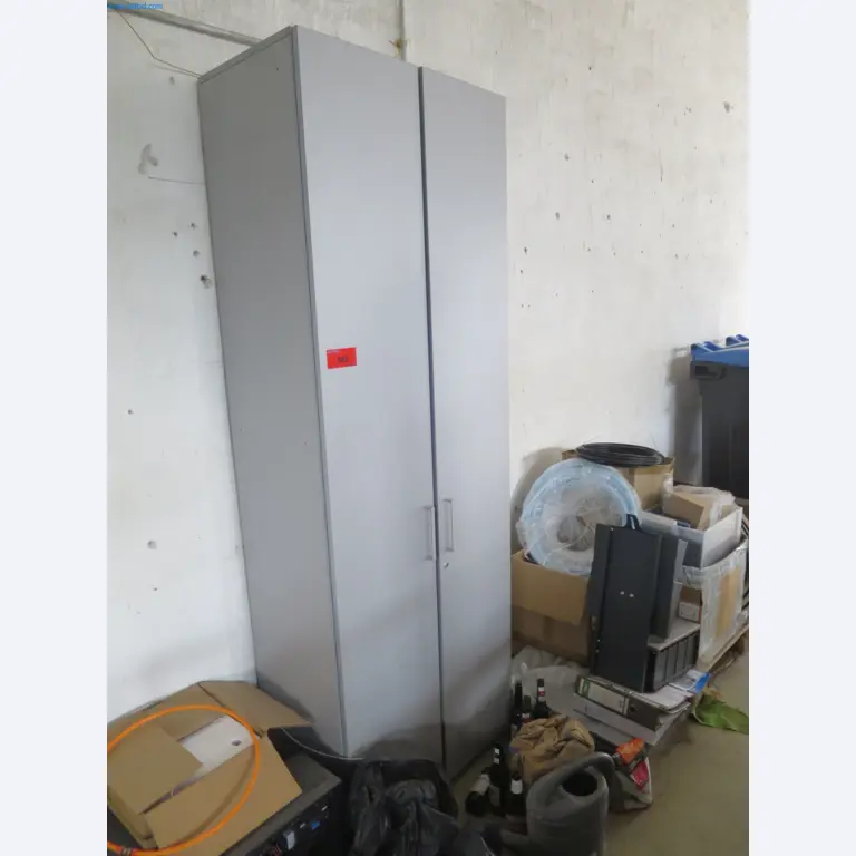 Machines et matériel d'une entreprise de construction spécialisée dans la fibre optique-1