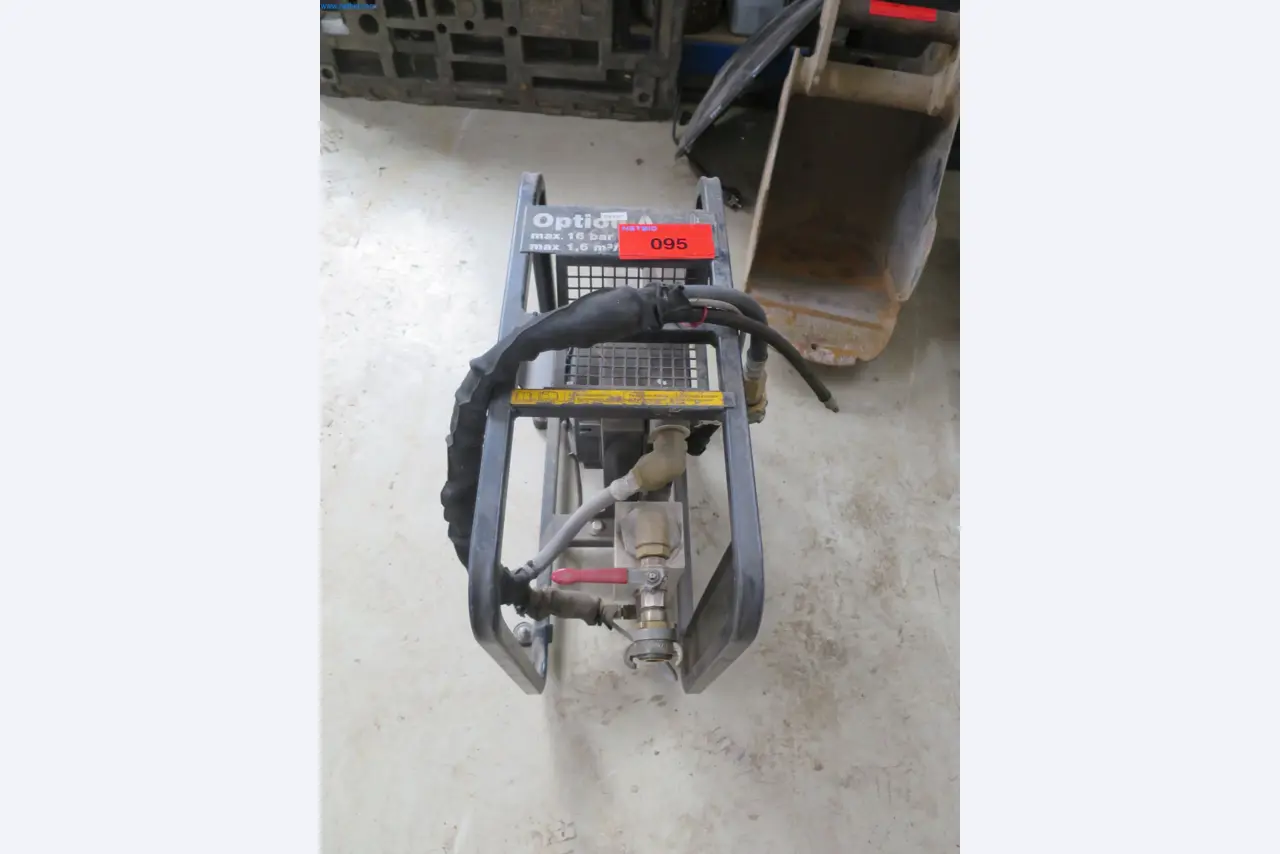 Machines et matériel d'une entreprise de construction spécialisée dans la fibre optique-1