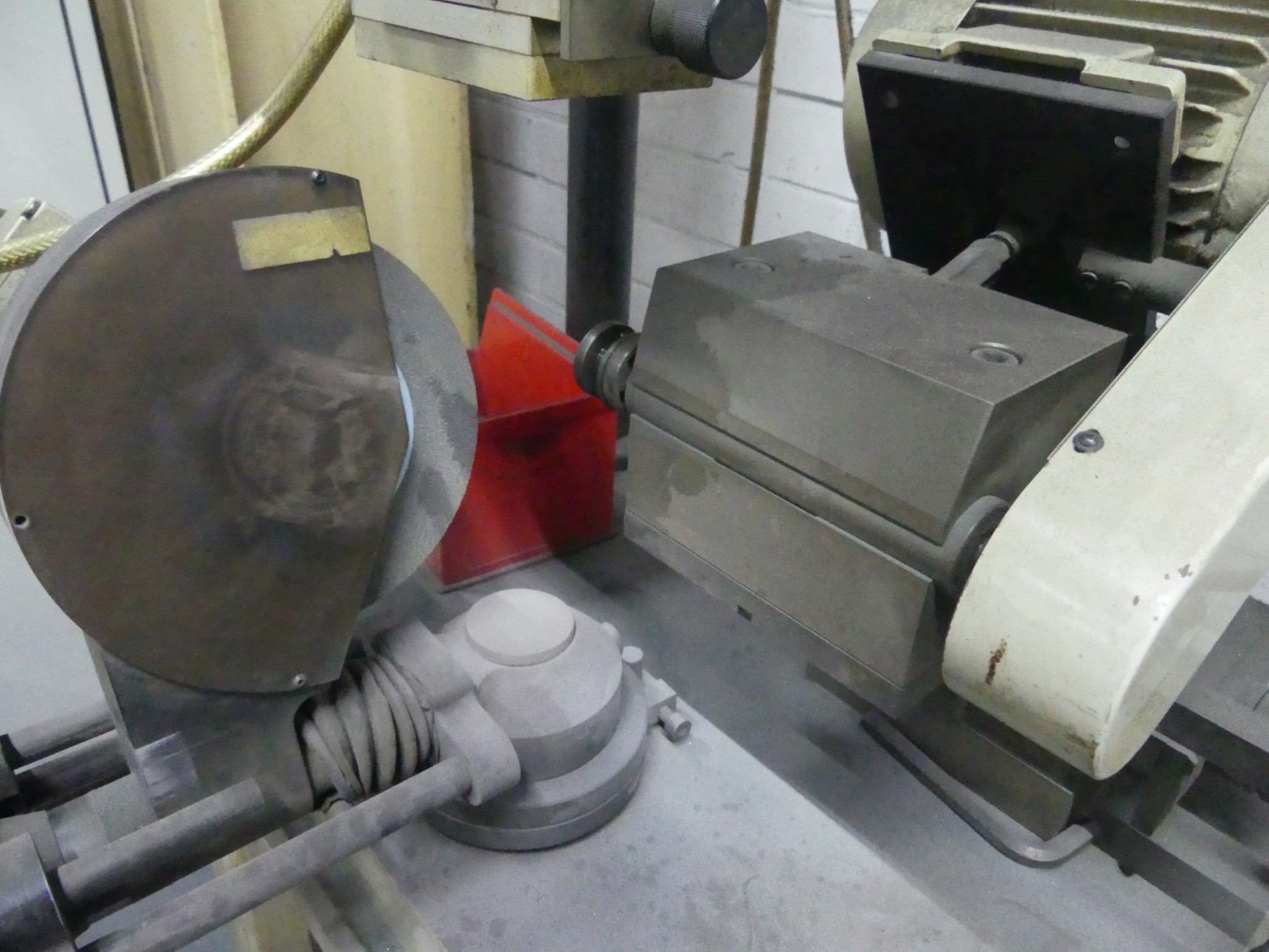 Centres d'usinage, machines d'usinage des métaux et lignes de production de l'industrie automobile-2