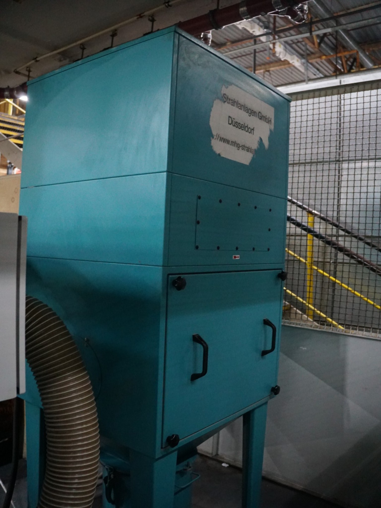 Centres d'usinage, machines d'usinage des métaux et lignes de production de l'industrie automobile-2