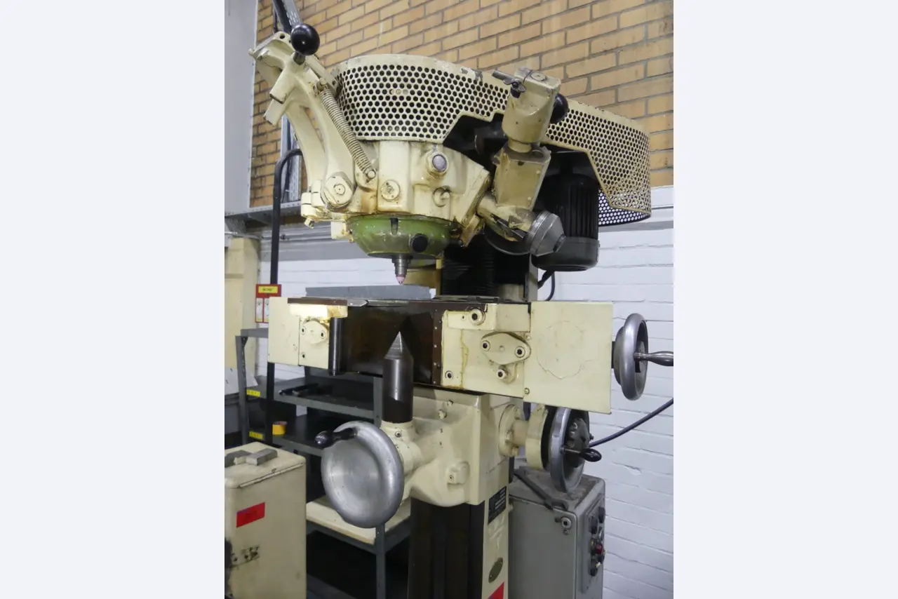 Centres d'usinage, machines d'usinage des métaux et lignes de production de l'industrie automobile-2