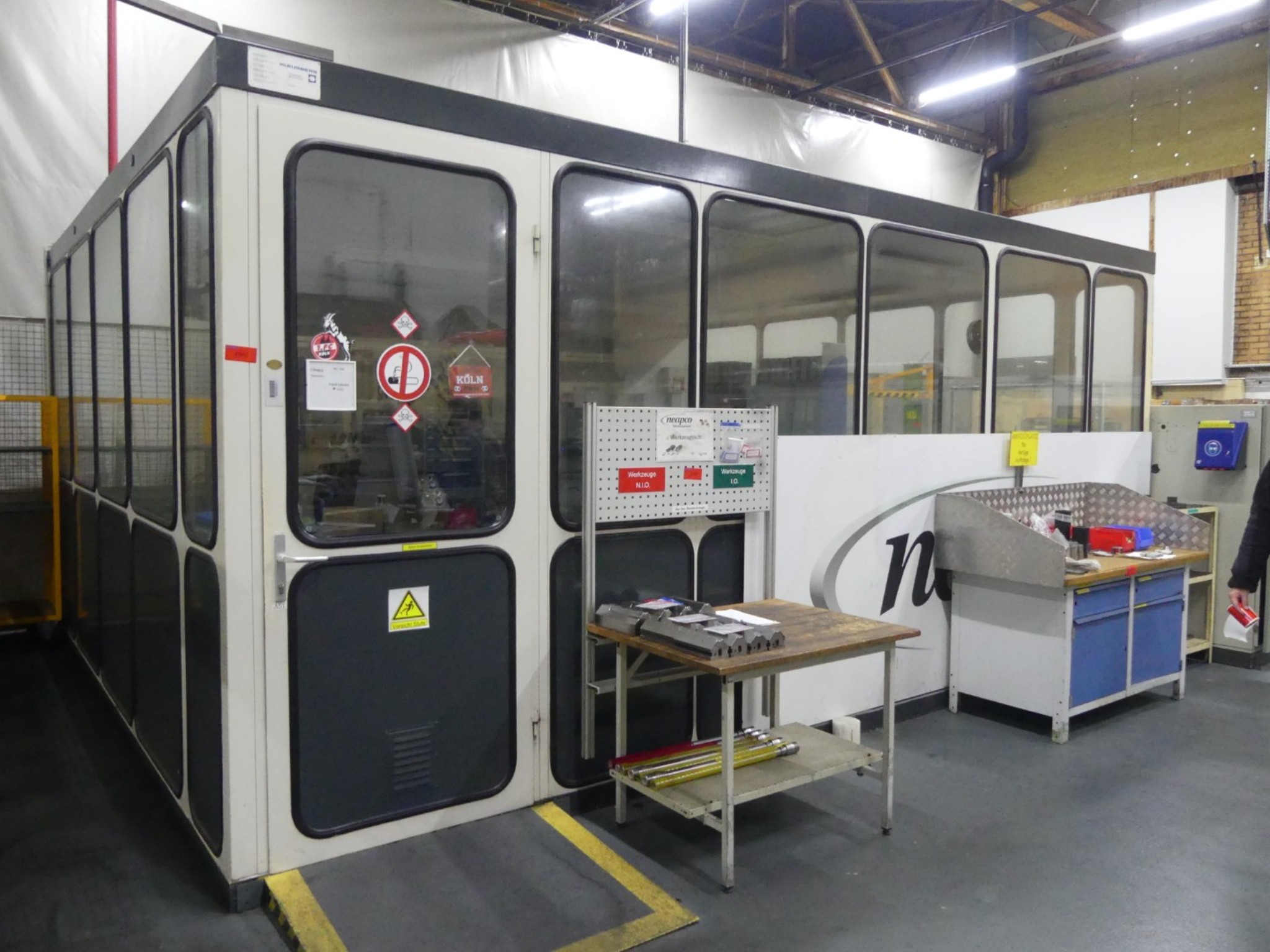Centres d'usinage, machines d'usinage des métaux et lignes de production de l'industrie automobile-1