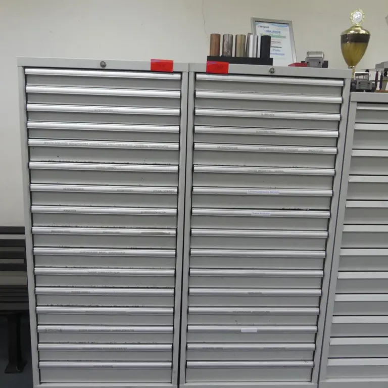 2 Tool drawer cabinet