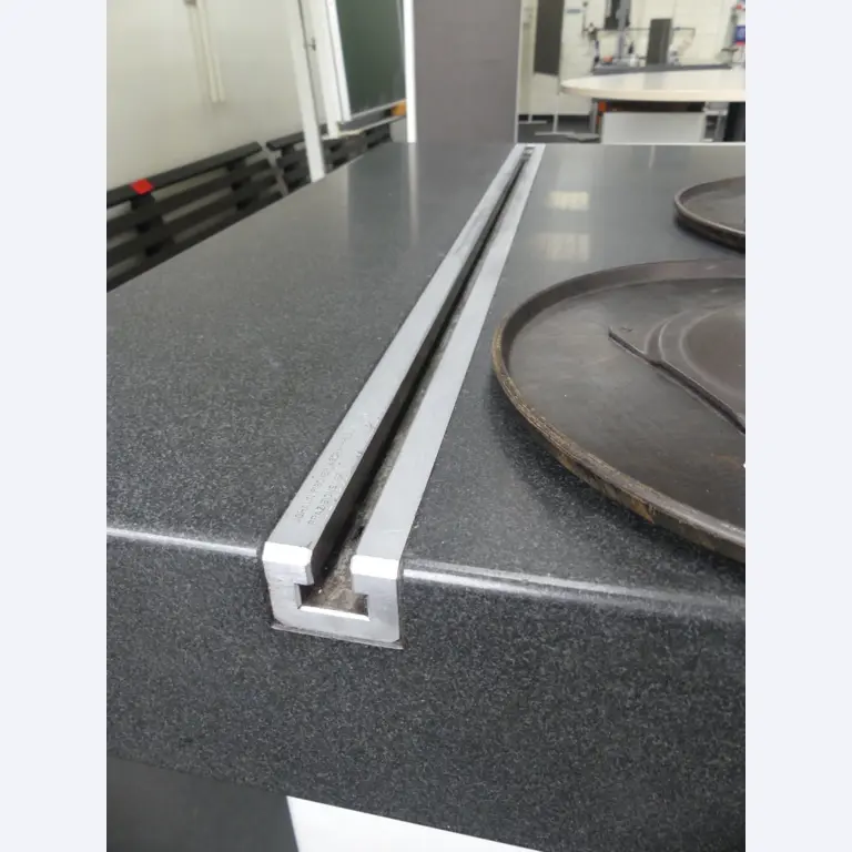 Centres d'usinage, machines d'usinage des métaux et lignes de production de l'industrie automobile-3