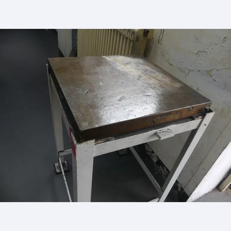 Bearbeitungszentren, metallbearbeitende Maschinen und Produktionslinen aus der Automobilindustrie-2