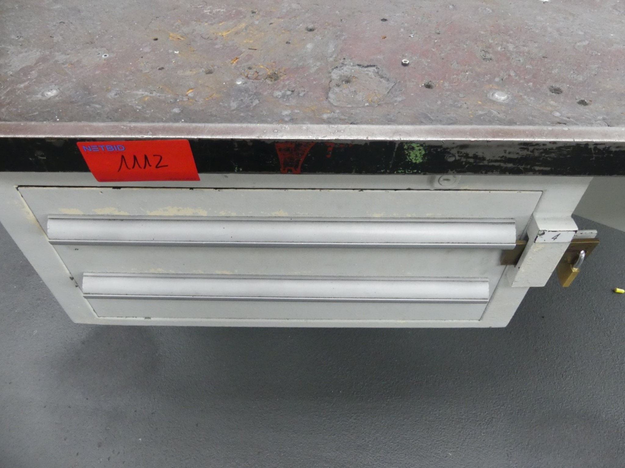 Bearbeitungszentren, metallbearbeitende Maschinen und Produktionslinen aus der Automobilindustrie-3