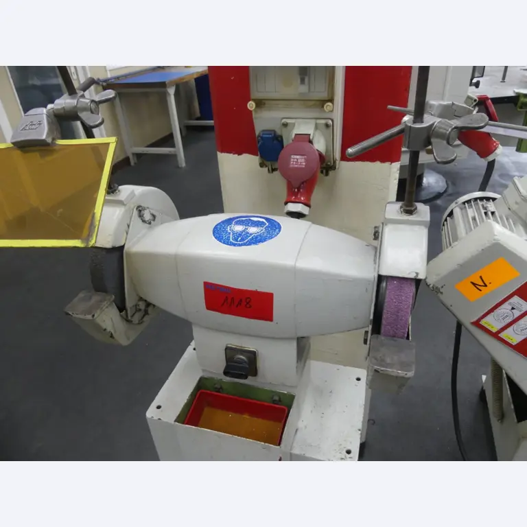 Bearbeitungszentren, metallbearbeitende Maschinen und Produktionslinen aus der Automobilindustrie-2