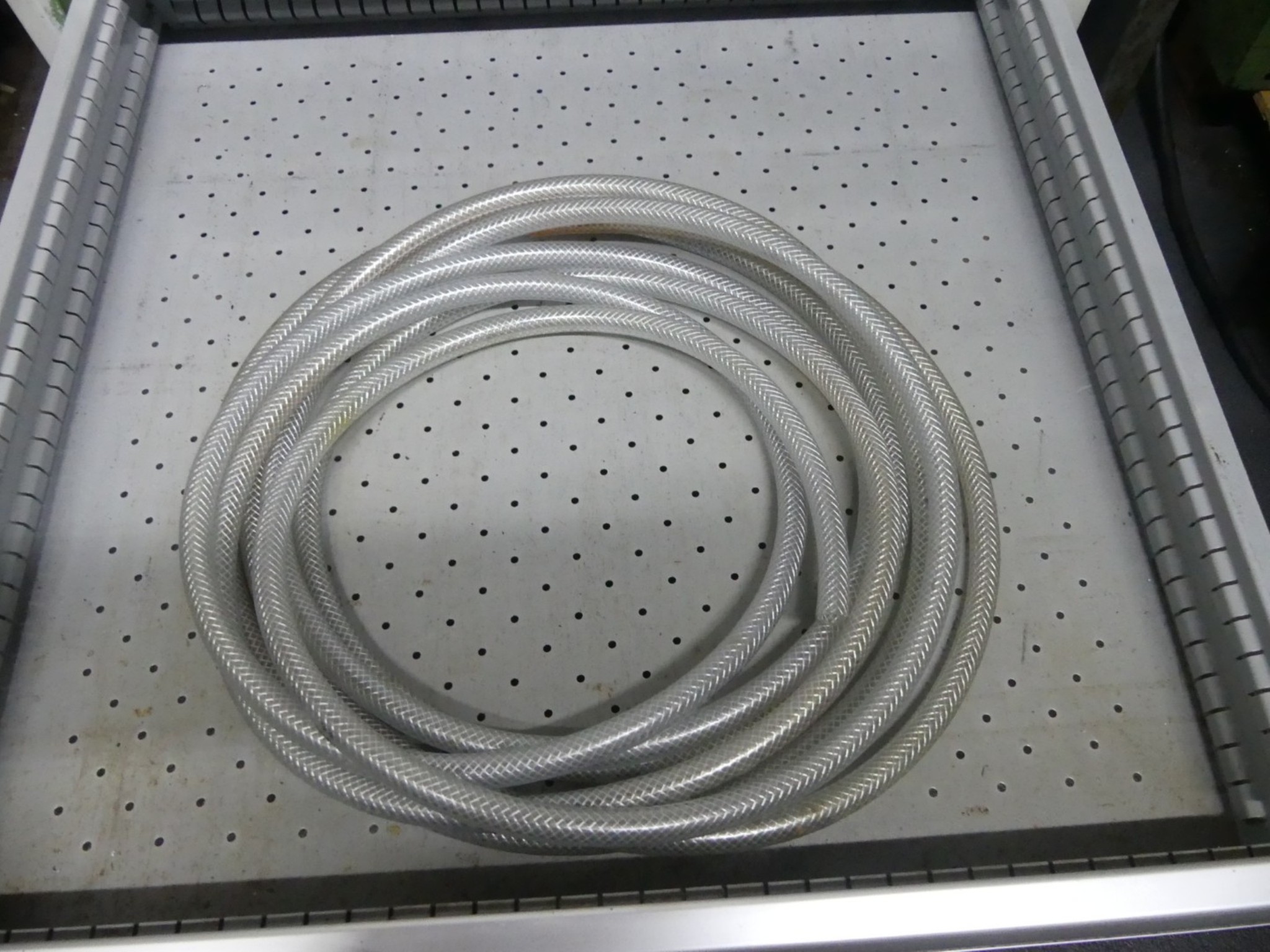 Bearbeitungszentren, metallbearbeitende Maschinen und Produktionslinen aus der Automobilindustrie-16