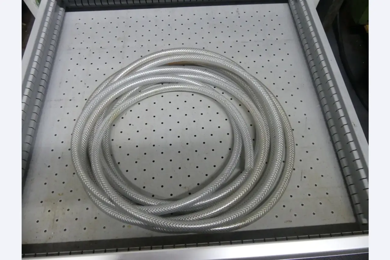 Bearbeitungszentren, metallbearbeitende Maschinen und Produktionslinen aus der Automobilindustrie-16