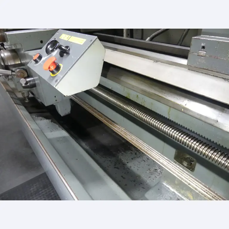 Obdelovalni centri, stroji za obdelavo kovin in proizvodne linije iz avtomobilske industrije-7