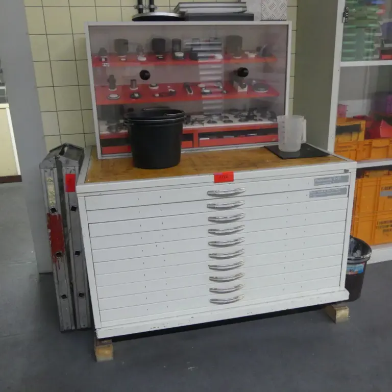 Drawing cabinet