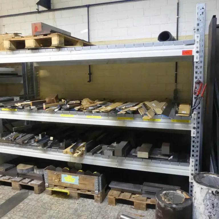 Pallet rack item