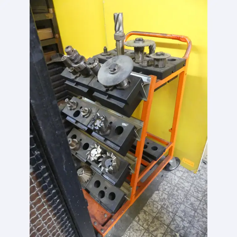 Centros de mecanizado, máquinas para trabajar el metal y líneas de producción de la industria del automóvil-1