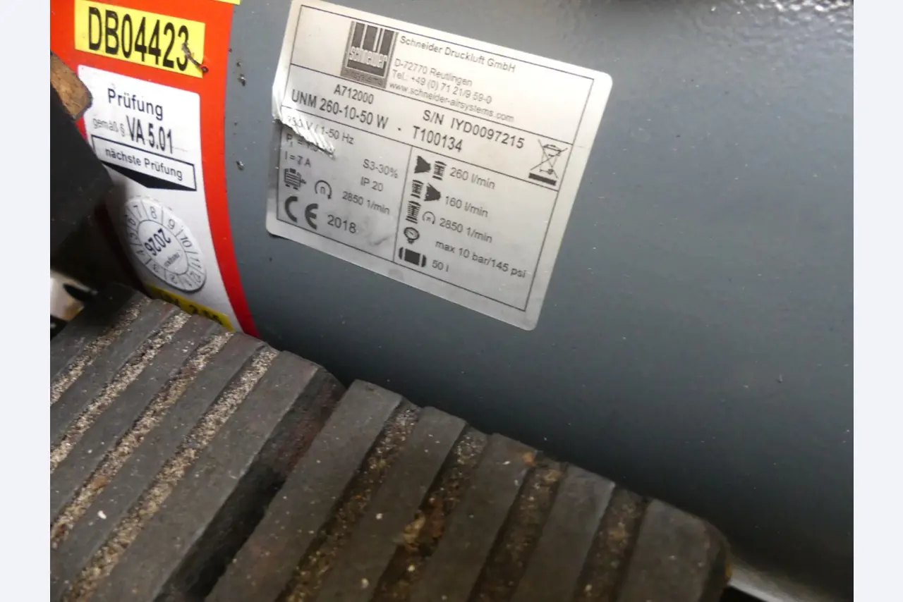 Bearbeitungszentren, metallbearbeitende Maschinen und Produktionslinen aus der Automobilindustrie-2