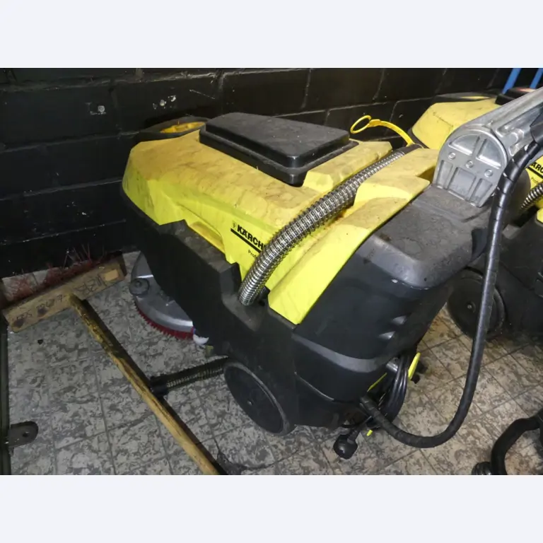 Bearbeitungszentren, metallbearbeitende Maschinen und Produktionslinen aus der Automobilindustrie-2