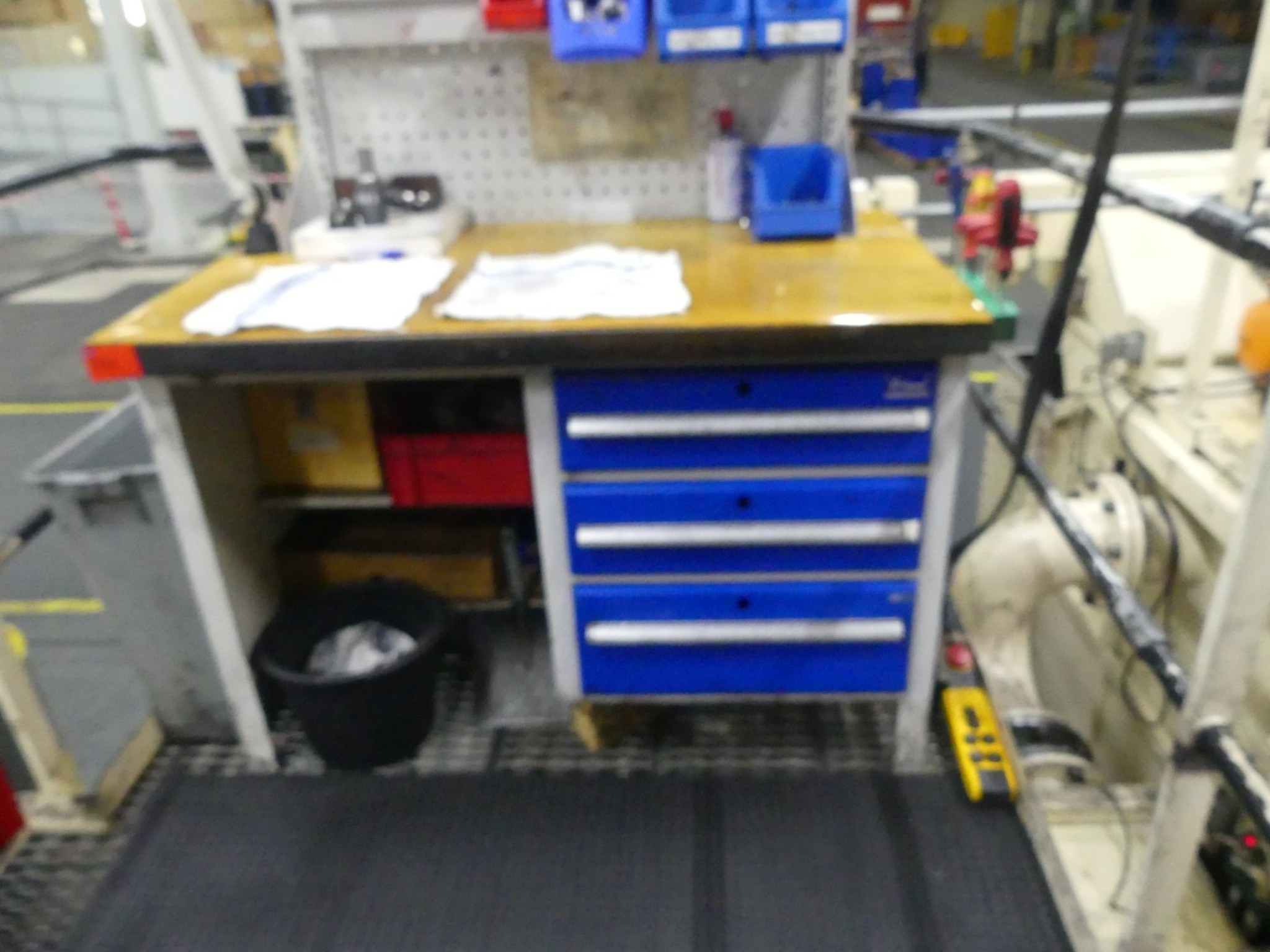 Machining centers, metalworking machines and production lines from the automotive industry-1